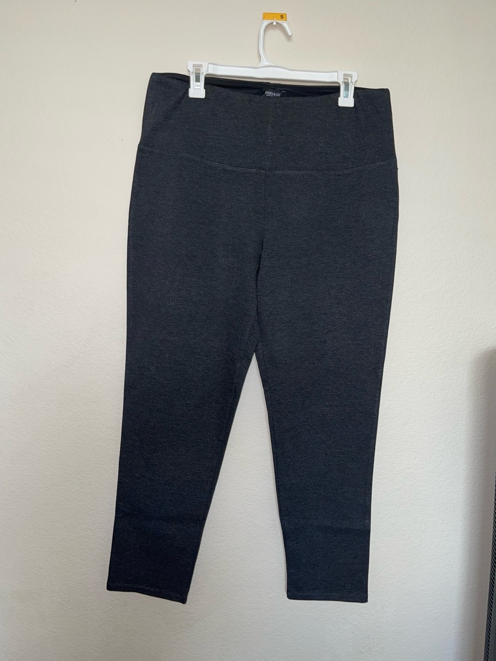 Jones New York Black Stretch Knit Cropped Leggings Size 1X | Casual Athleisure